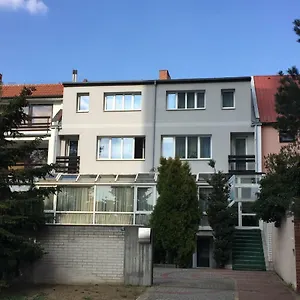 zkontrolujte dostupnost